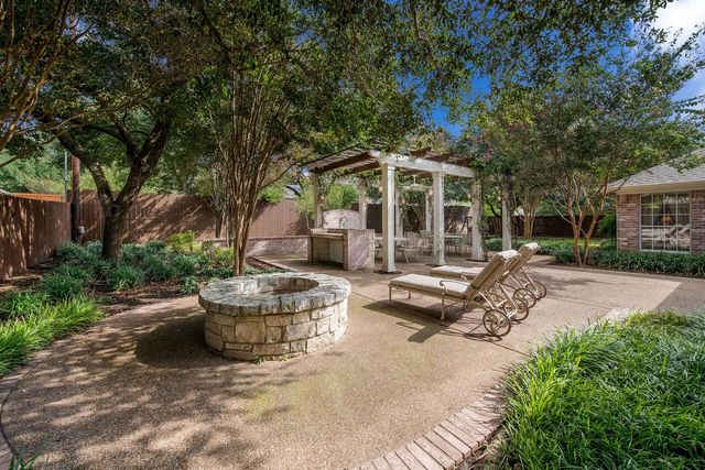 1317 Radisson Drive, Hewitt, TX 76643