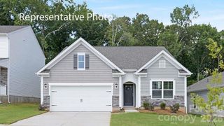 633 17th Avenue Drive NE, Hickory, NC 28601