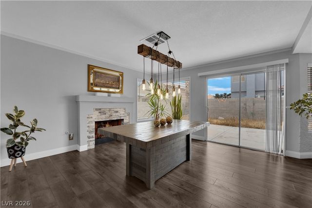 1527 Bent Arrow Drive, North Las Vegas, NV 89031