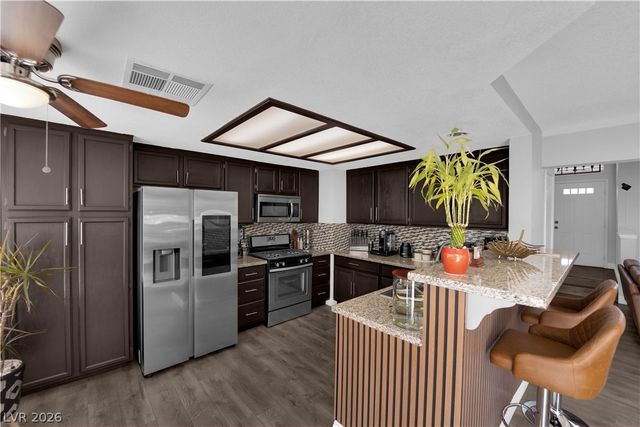 1527 Bent Arrow Drive, North Las Vegas, NV 89031