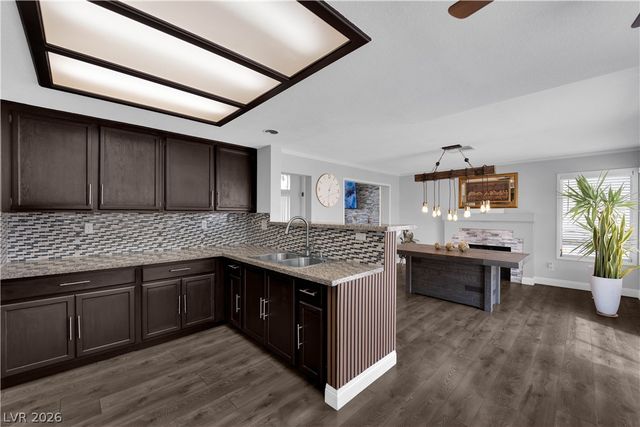 1527 Bent Arrow Drive, North Las Vegas, NV 89031