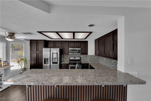 1527 Bent Arrow Drive, North Las Vegas, NV 89031