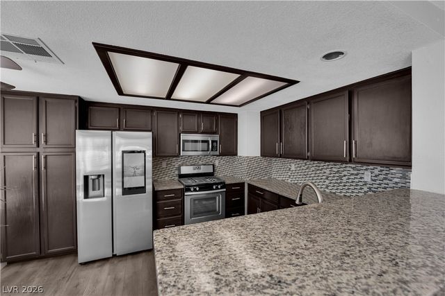 1527 Bent Arrow Drive, North Las Vegas, NV 89031