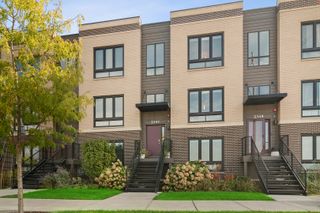 2347 Parkside Drive, Schaumburg, IL 60173