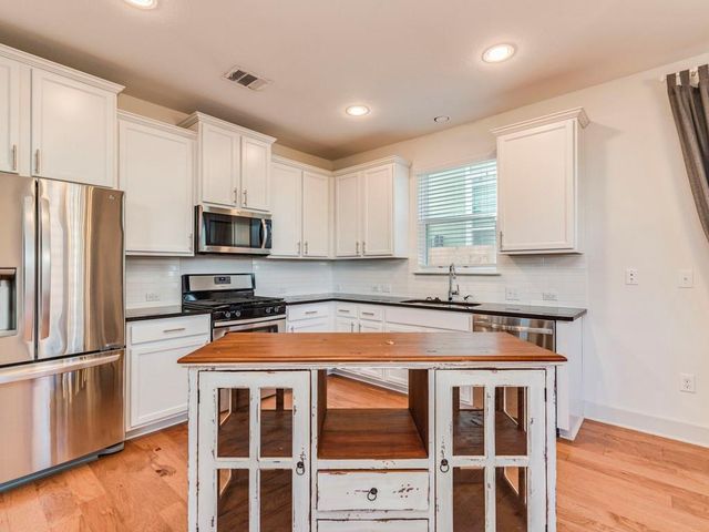 2208 Capulet ST, Austin, TX 78741