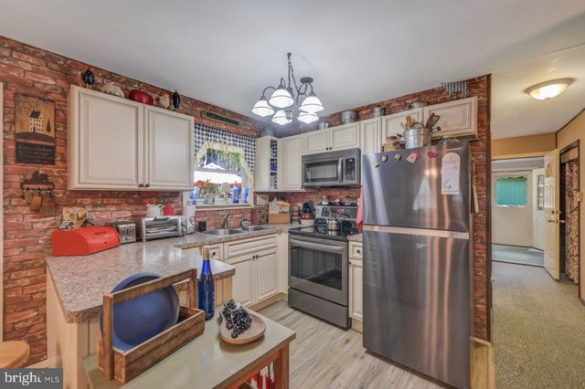 106 BURNSHAW, Albrightsville, PA 18210