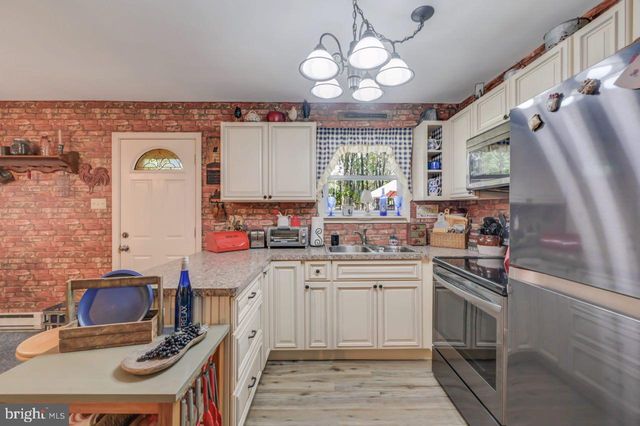 106 BURNSHAW, Albrightsville, PA 18210