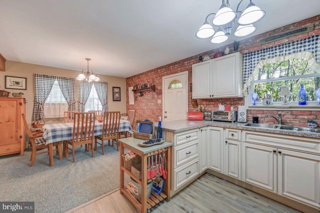 106 BURNSHAW, Albrightsville, PA 18210