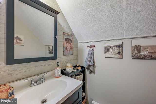 106 BURNSHAW, Albrightsville, PA 18210