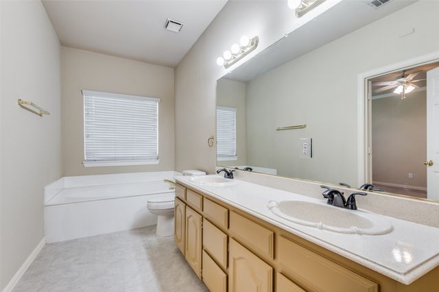 3147 Waterside Drive, Arlington, TX 76012