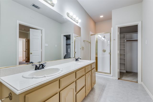 3147 Waterside Drive, Arlington, TX 76012