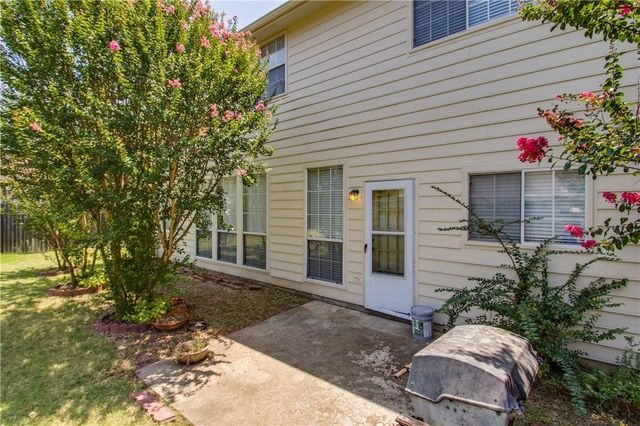 3147 Waterside Drive, Arlington, TX 76012