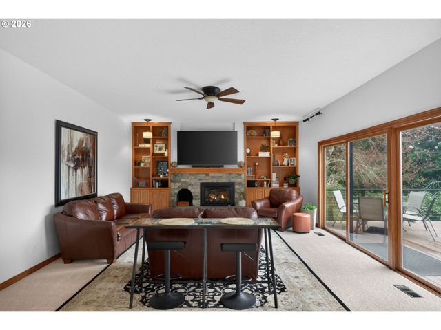 12757 Nw HARTFORD St, Portland, OR 97229