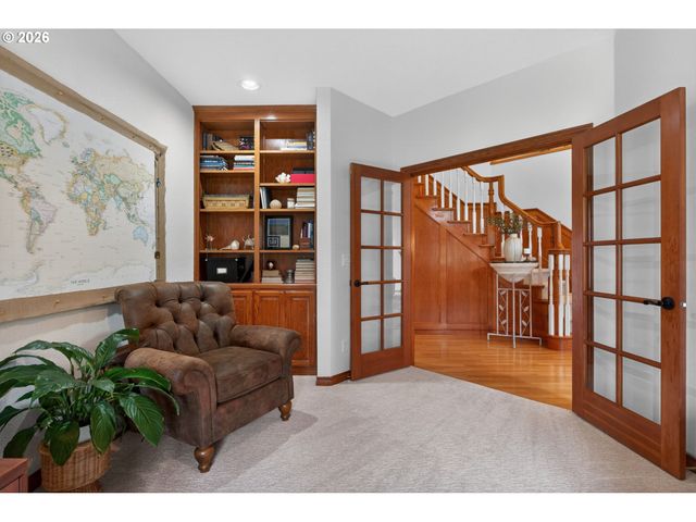 12757 Nw HARTFORD St, Portland, OR 97229