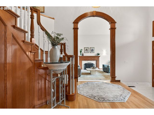 12757 Nw HARTFORD St, Portland, OR 97229