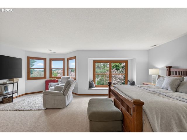 12757 Nw HARTFORD St, Portland, OR 97229