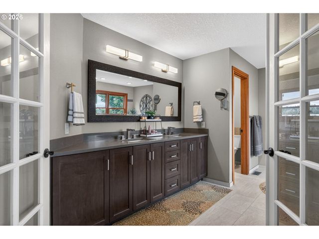 12757 Nw HARTFORD St, Portland, OR 97229