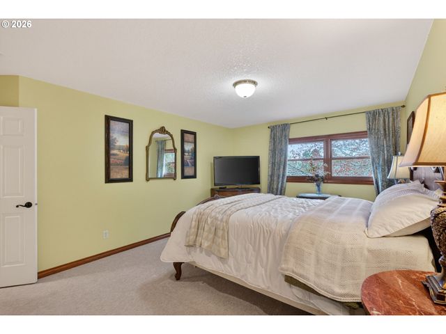 12757 Nw HARTFORD St, Portland, OR 97229