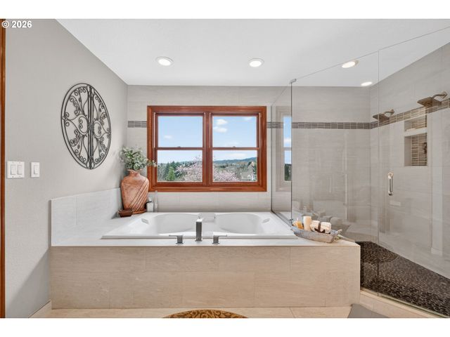 12757 Nw HARTFORD St, Portland, OR 97229