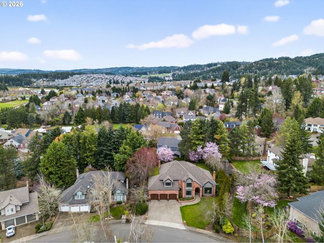 12757 Nw HARTFORD St, Portland, OR 97229