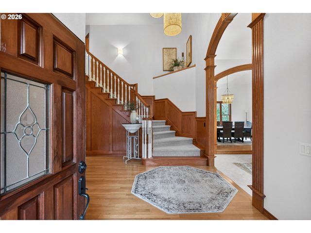 12757 Nw HARTFORD St, Portland, OR 97229