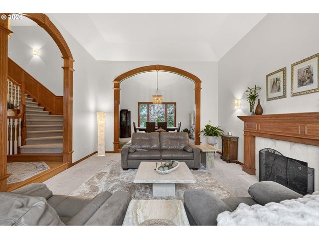 12757 Nw HARTFORD St, Portland, OR 97229