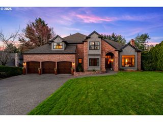 12757 Nw HARTFORD St, Portland, OR 97229