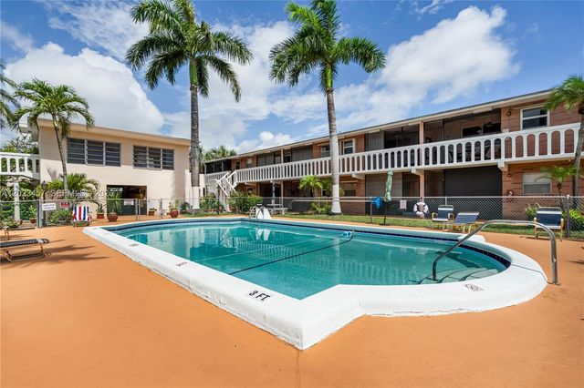 160 NE 8th Ave 21A, Hallandale Beach, FL 33009