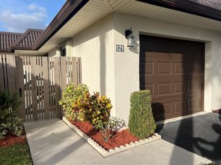 121 Lake Paula Drive, West Palm Beach, FL 33411