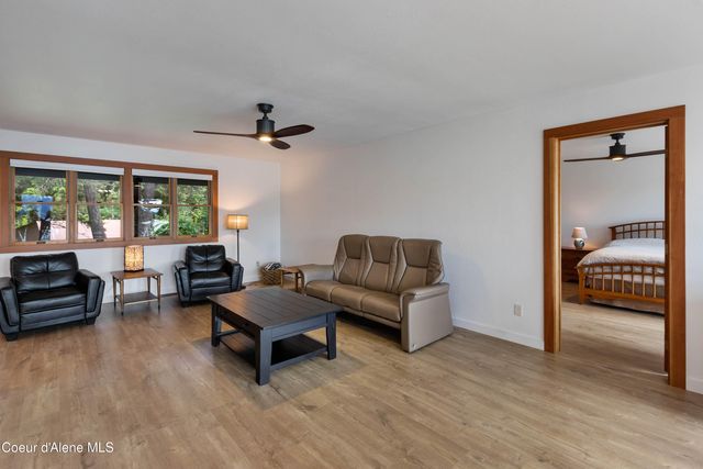 2385 Sunnyside RD, Sandpoint, ID 83864