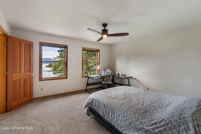2385 Sunnyside RD, Sandpoint, ID 83864