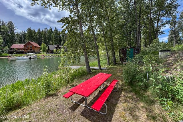 2385 Sunnyside RD, Sandpoint, ID 83864