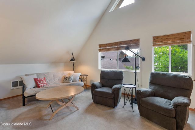 2385 Sunnyside RD, Sandpoint, ID 83864