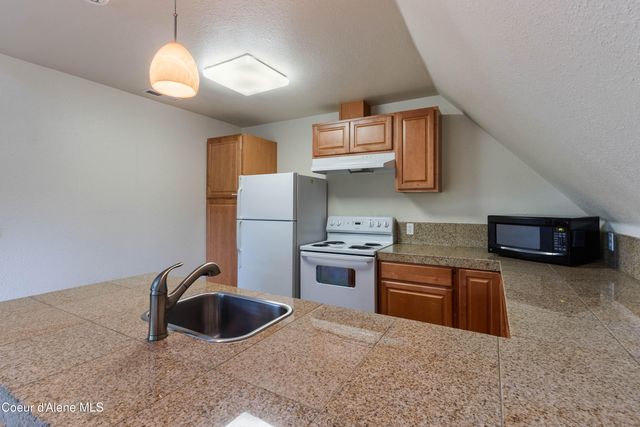 2385 Sunnyside RD, Sandpoint, ID 83864
