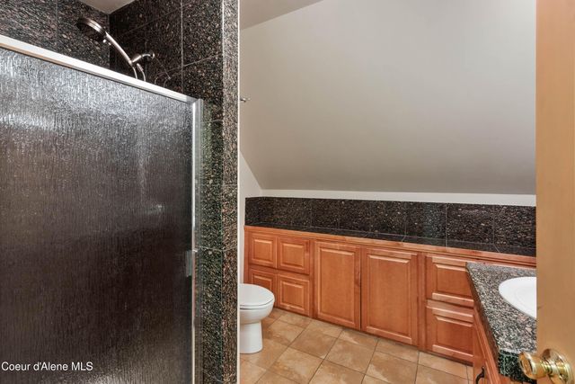 2385 Sunnyside RD, Sandpoint, ID 83864