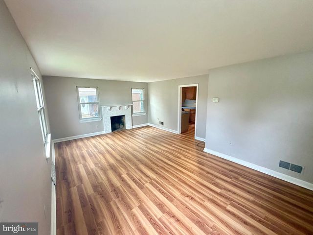 706 S COLLEGE AVE, Newark, DE 19713
