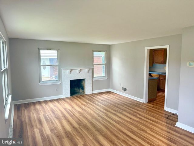706 S COLLEGE AVE, Newark, DE 19713