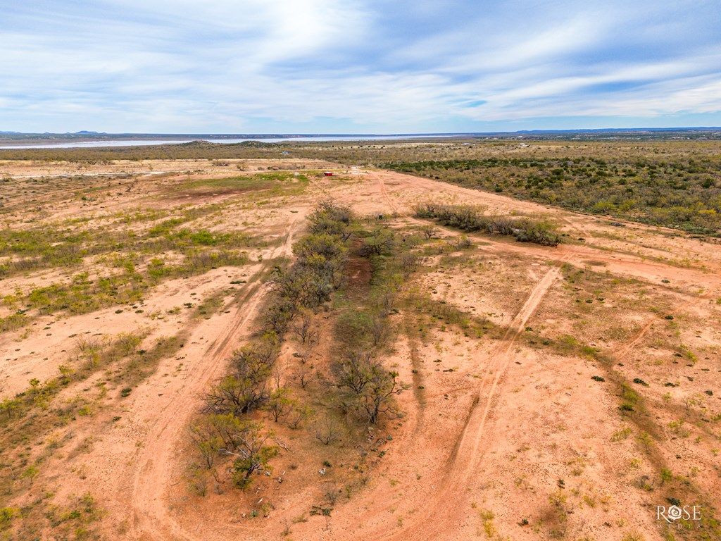 Image 16 of property listing at 564 Cedar Cove Rd, Robert Lee, TX 76945