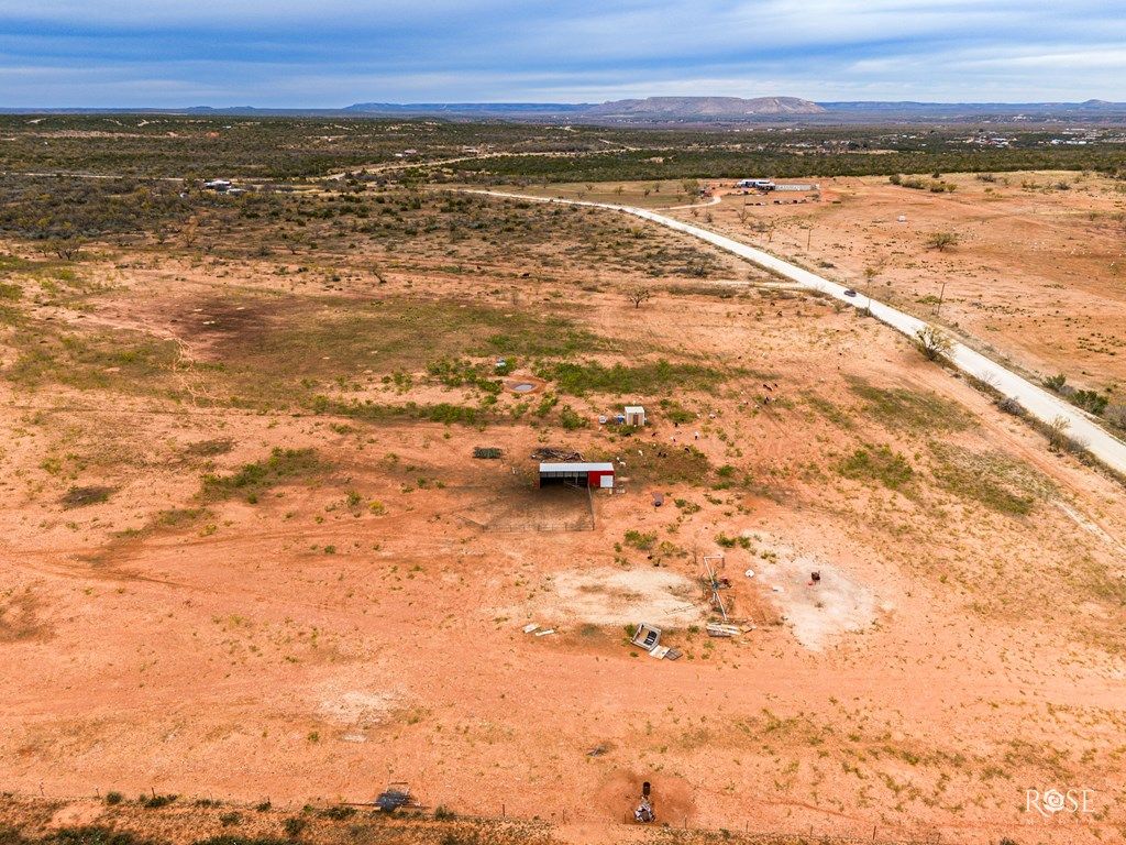 Image 24 of property listing at 564 Cedar Cove Rd, Robert Lee, TX 76945