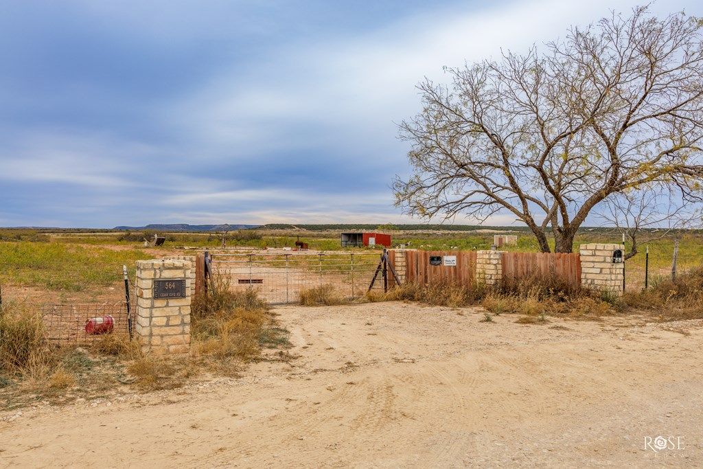 Image 27 of property listing at 564 Cedar Cove Rd, Robert Lee, TX 76945