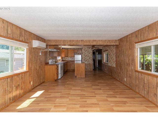 1199 N TERRY St 165, Eugene, OR 97402