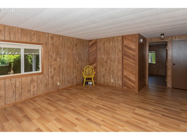 1199 N TERRY St 165, Eugene, OR 97402