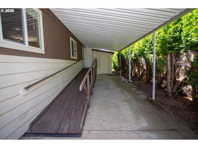 1199 N TERRY St 165, Eugene, OR 97402