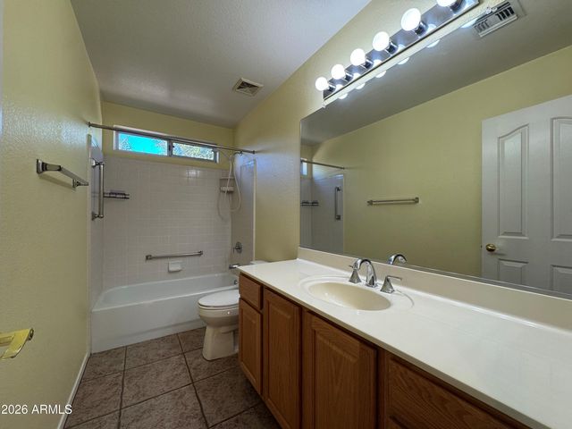 24511 S SADDLETREE Drive, Sun Lakes, AZ 85248