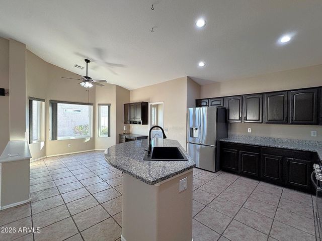 24511 S SADDLETREE Drive, Sun Lakes, AZ 85248
