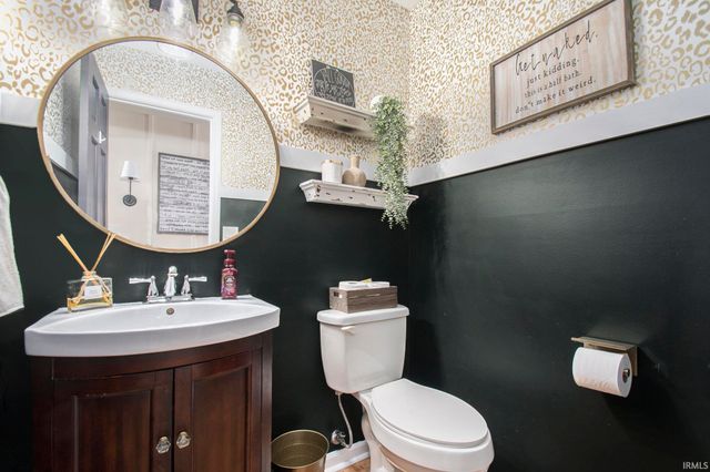 4004 Stonegate Drive, Mishawaka, IN 46544