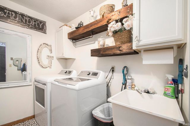 4004 Stonegate Drive, Mishawaka, IN 46544