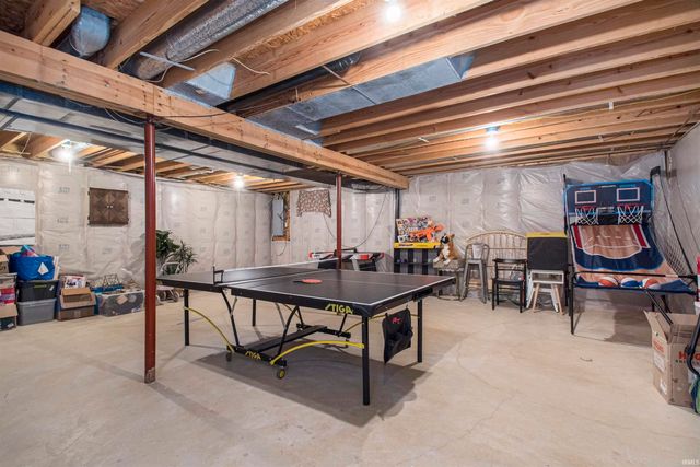 4004 Stonegate Drive, Mishawaka, IN 46544