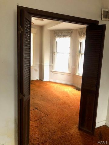 4467 Wilcox Avenue, St Louis, MO 63116