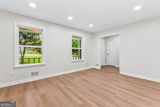 204 Groveland Drive, Peachtree City, GA 30269